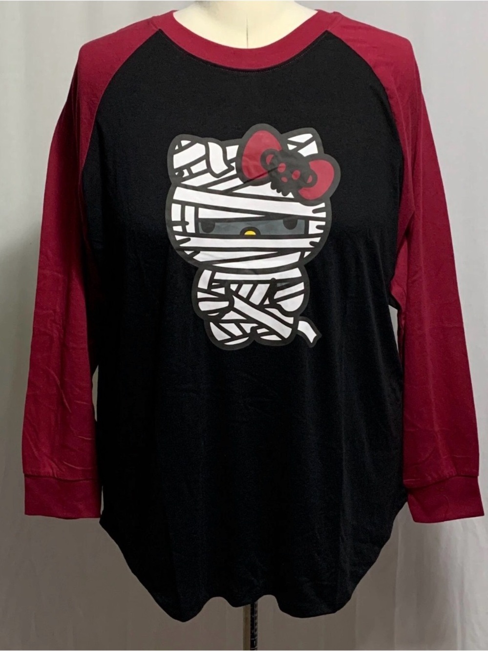 Torrid Hello Kitty Mummy Graphic Raglan Kids Top - Black and Burgundy